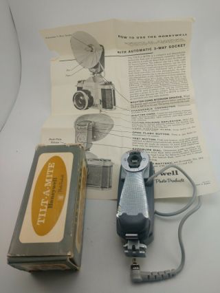 Vintage Honeywell Tilt A Mite With Case And Flash Bulbs