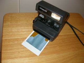 Polaroid One Step Camera With Instructions
