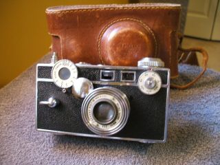 Vintage Argus Cintar C3 35mm Camera With F/3.  5 50mm Lens And Brown Leather Case