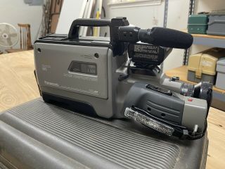 Panasonic AG - 190 VHS Movie Camera Camcorder With Case No Charger Or Battery 3