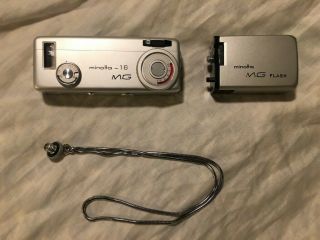 Minolta 16 Mg Subminiature Camera With Flash,  Snake Chain.  Looks Barely