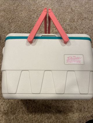 Vintage Igloo The Picnic Basket Cooler.  White Pink Teal