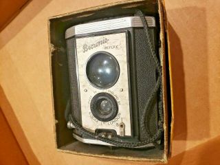 1940s Kodak Brownie Reflex Synchro Camera 3