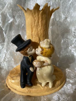 Vintage 1970 Wilton Bride And Groom Wedding Cake Topper First Kiss Couch 6” Tall