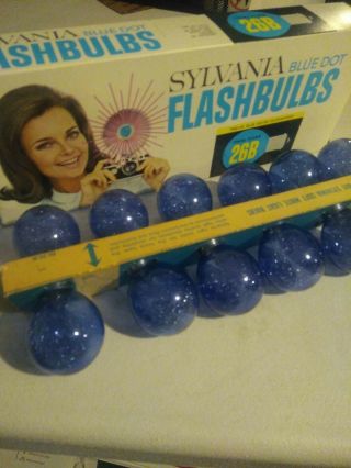 Vintage Sylvania Blue Dot Flashbulbs 26 B Box of 12 2