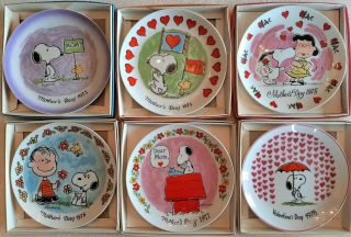 Snoopy Peanuts Vintage Mothers Day Plate 1973,  