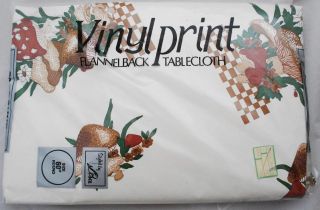 Nos Vinylprint Flannelbacked 60 " Round Tablecloth Vintage Mushroom Print