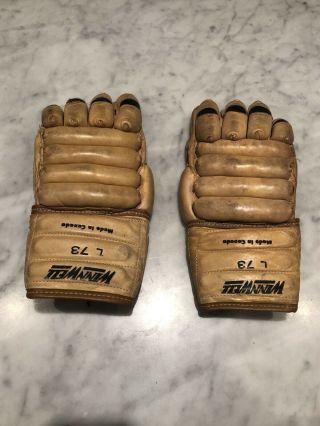 Winnwell Vintage Leather Lacrosse Gloves Flexo - Thumb Size L - 73 Great Shape