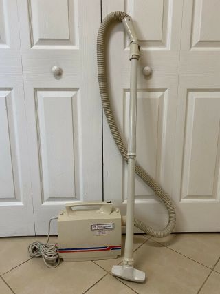 Vintage 7.  4 Amp Hoover Porta Power Canister Vacuum S1015 - 030.  W/ Bag