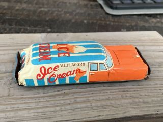 Vintage 1960’s 3.  5” Ice Cream Truck Tin Toy Car Made In Japan.  L246