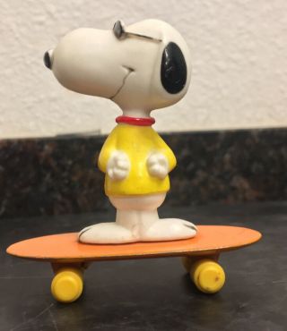 Rare Vintage Snoopy Joe Cool Skateboard Figure