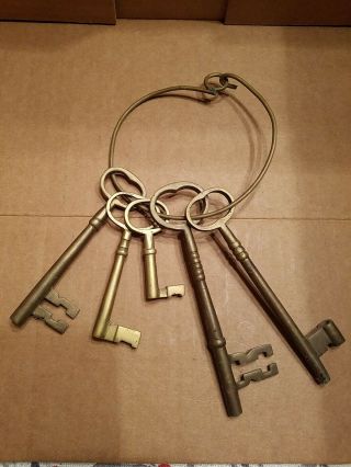 Vintage Large Brass Skeleton Keys On Round Ring Collectible Decor