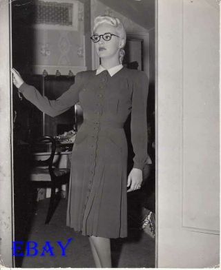 Betty Grable W/eyeglasses In Doorway Vintage Photo