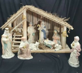 Vintage Nativity Of Christmas Around The World 11pc House Of Lloyd Wood Creche
