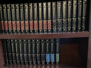 Encyclopedia Britannica 15th Edition Complete Set 32 Volume 1994