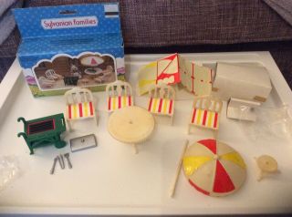 Rare Vintage Sylvanian Families Patio Furniture And Barbecue Set
