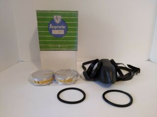 Vintage American Optical Respirator R - 5053 Filters Seals Box