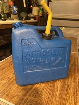 Vintage 5 - 1/4 Gallon Vented Gas Can - Made By Chilton - Model Kerosene Easy Pour