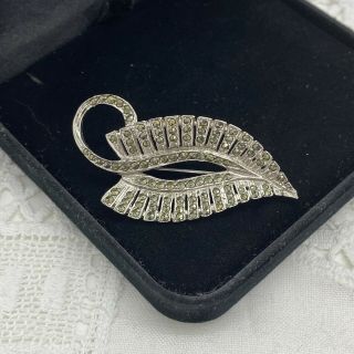 Vintage Art Deco Leaf Brooch Silver Tone Marcasite Collar Lapel Pin Pretty