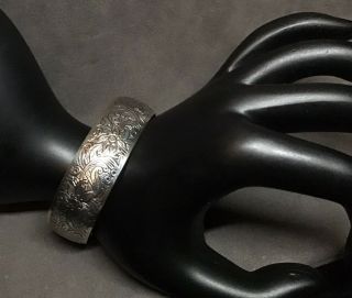 Vtg Beau 925 Sterling Silver 16mm Floral Design Flexible Cuff Bracelet 6.  5”