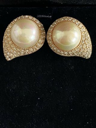 Vintage CHRISTIAN DIOR LARGE Faux Pearl and Rhinestone Clip Earrings. 3