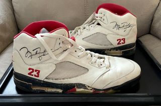 1989 - 90 Michael Jordan Game Worn Chicago Bulls Shoes Rare Mears Loa