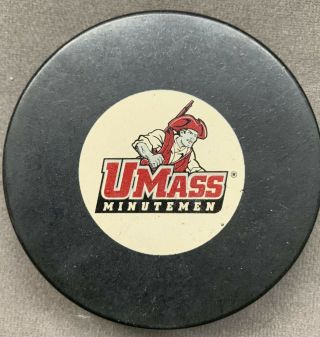University Of Massachusetts Umass 2013 - 14 Official Hockey East Game Puck 30 Year