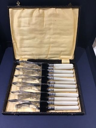 6 X Vintage Silver Plated Epns Fish Knives And Forks - Boxed
