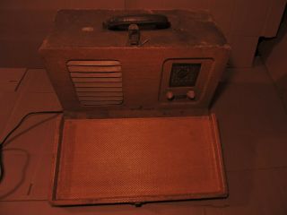 Vintage 1937 Emerson Radio And Phono Corp Radio Kilocycles Cloth Over Wood