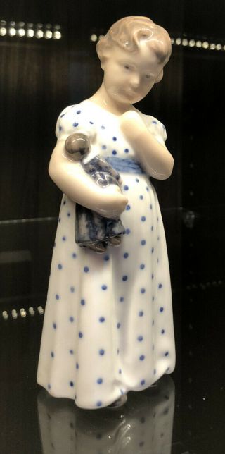 Vintage Royal Copenhagen Figurine Girl With Doll 3539 - Denmark