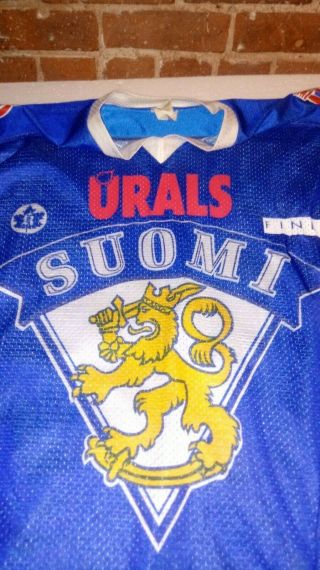 GAME WORN FINLAND HOCKEY JERSEY LATE 80S EARLY 90s 2