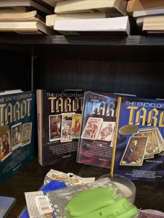 Encyclopedia Of Tarot 4 Volume Set Stuart Kaplan