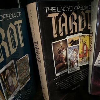 Encyclopedia Of Tarot 4 Volume Set Stuart Kaplan 4