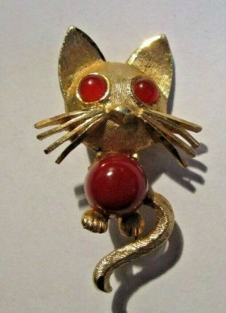 Vintage Bsk Jelly Belly Cat Pin Muted Red Cabochon Eyes & Stomach