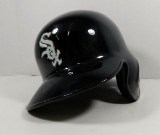 Chicago White Sox Game Issued Right Handed Black Batting Helmet 7.  125 Dp05840