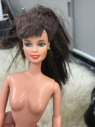 Mattel Barbie 90s Vintage Brunette Bangs Teresa Green Earrings Doll