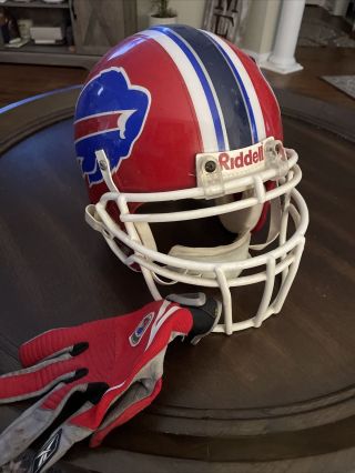 Buffalo Bills Nfl Game Worn / Issued Helmet 20 With Signed Glove.  Henry