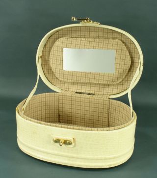 Vintage 1960s Bentony Train Case Cosmetic Make Up Case Ivory Leather Ex.  Cond.