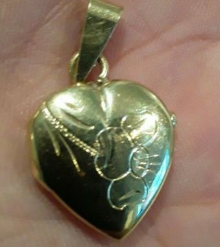 Vintage 14k Gold Heart Locket Pendant Necklace Engraved Flower Italy
