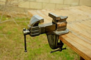 Vintage Stanley No.  765 Table Mount Vise,  2 - 3/8  Jaw,  With Anvil Area,  Made In Usa