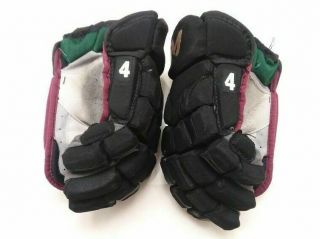 Arizona Coyotes Niklas Hjalmarsson Game - Worn Ccm Throwback Gloves 4 (2018 - 2020)