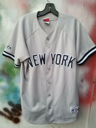 Vintage Majestic Mens Medium York Yankees Derek Jeter 2 Sewn Gray Jersey