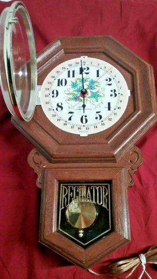 Vintage Spartus Auto Calendar Wall Clock W/ Pendulum: 110 Volt,  Electric (tf)
