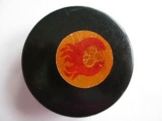 Vintage Nhl Calgary Flames Viceroy Official Game Puck - Hole In The Back