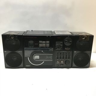 Vintage Magnavox Am - Fm Radio/cassette/cd Player D8850 Boombox For Repair