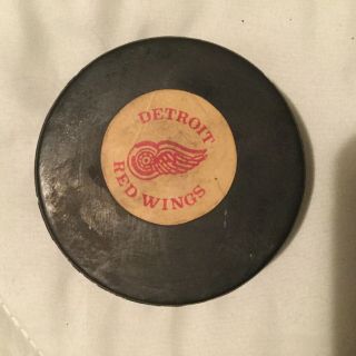 NHL Detroit RedWings Converse vintage game puck,  1970’s,  screened reverse,  rare 2