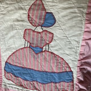Sunbonnet Vintage Handmade Quilt bedspread Girl Bonnet Patchwork Pink 94” X 108” 2