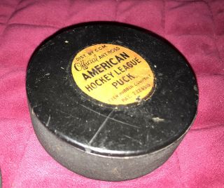 Vintage CCM Art Ross American Hockey League Puck & Phil Esposito No.  39 {{ }} 2