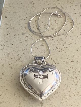Vintage 925 Sterling Silver Etched Puffy Heart Pendant And Chain 26g -