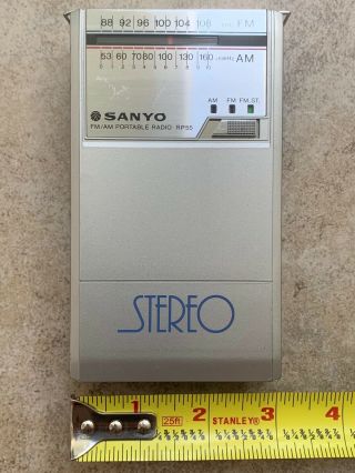 Vintage Sanyo Gray Silver Personal AM/FM Stereo and RP - 55 3